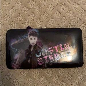 justin bieber wallet